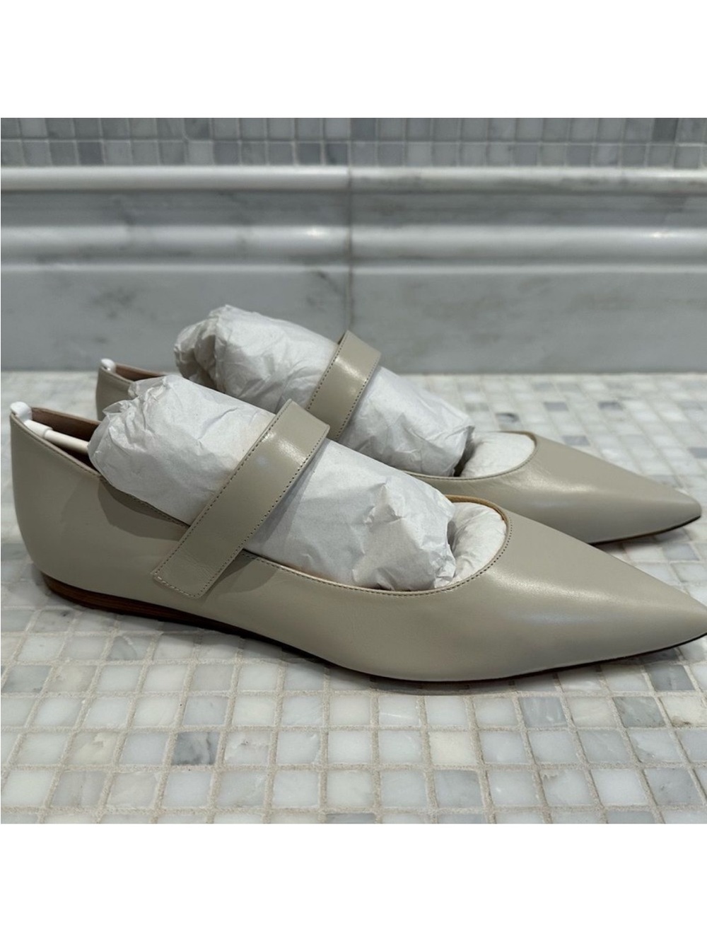 Stuart Weitzman BRAND NEW Gala Mary Jane Oat Flats 9B
